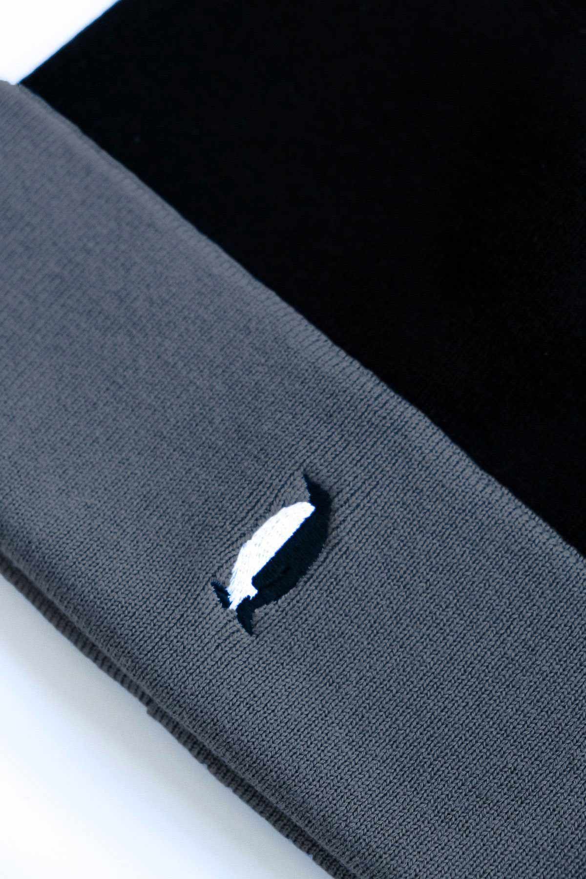 Penguin Beanie - Black/Gray