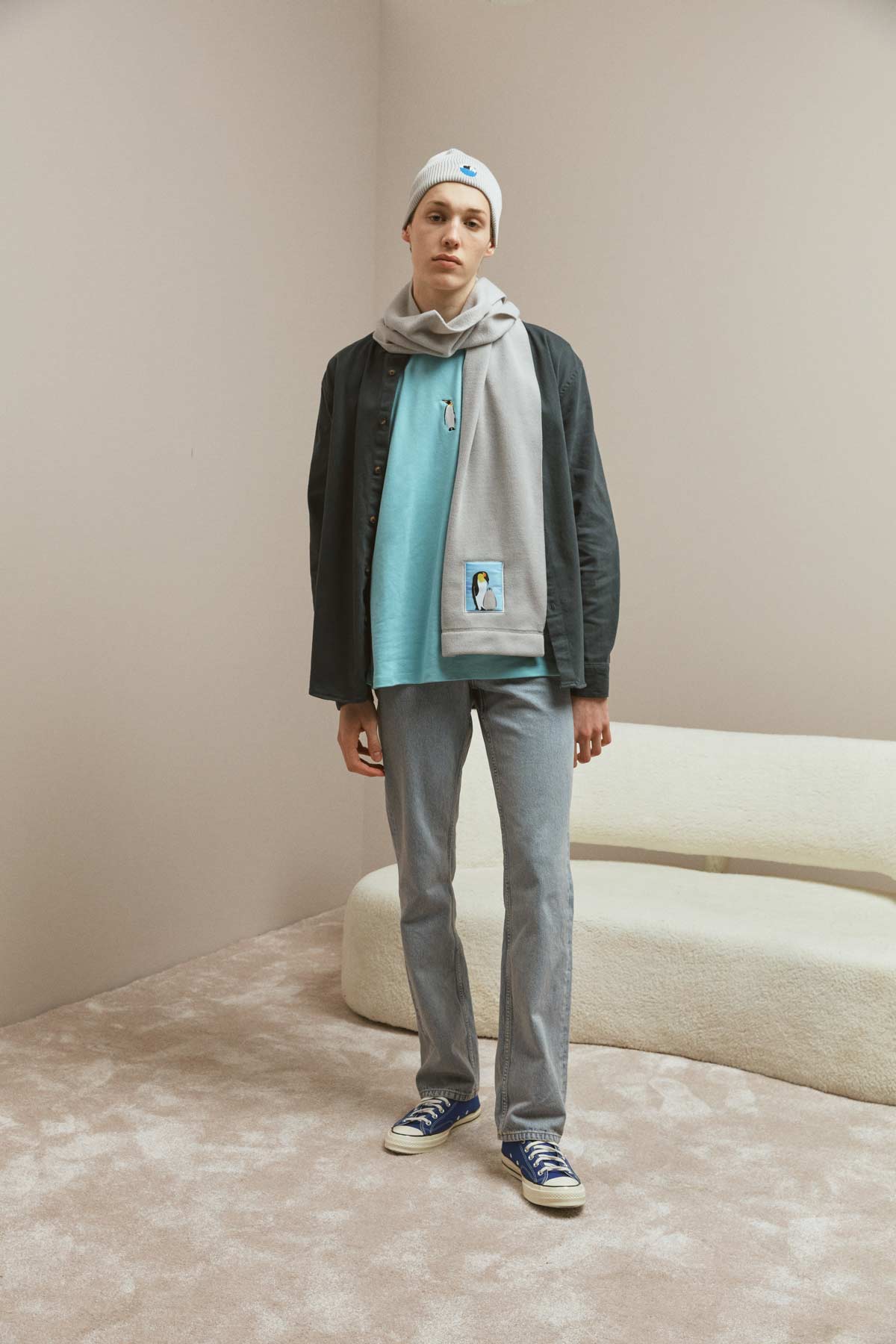 Emperor Penguin Fleece Scarf - Gray