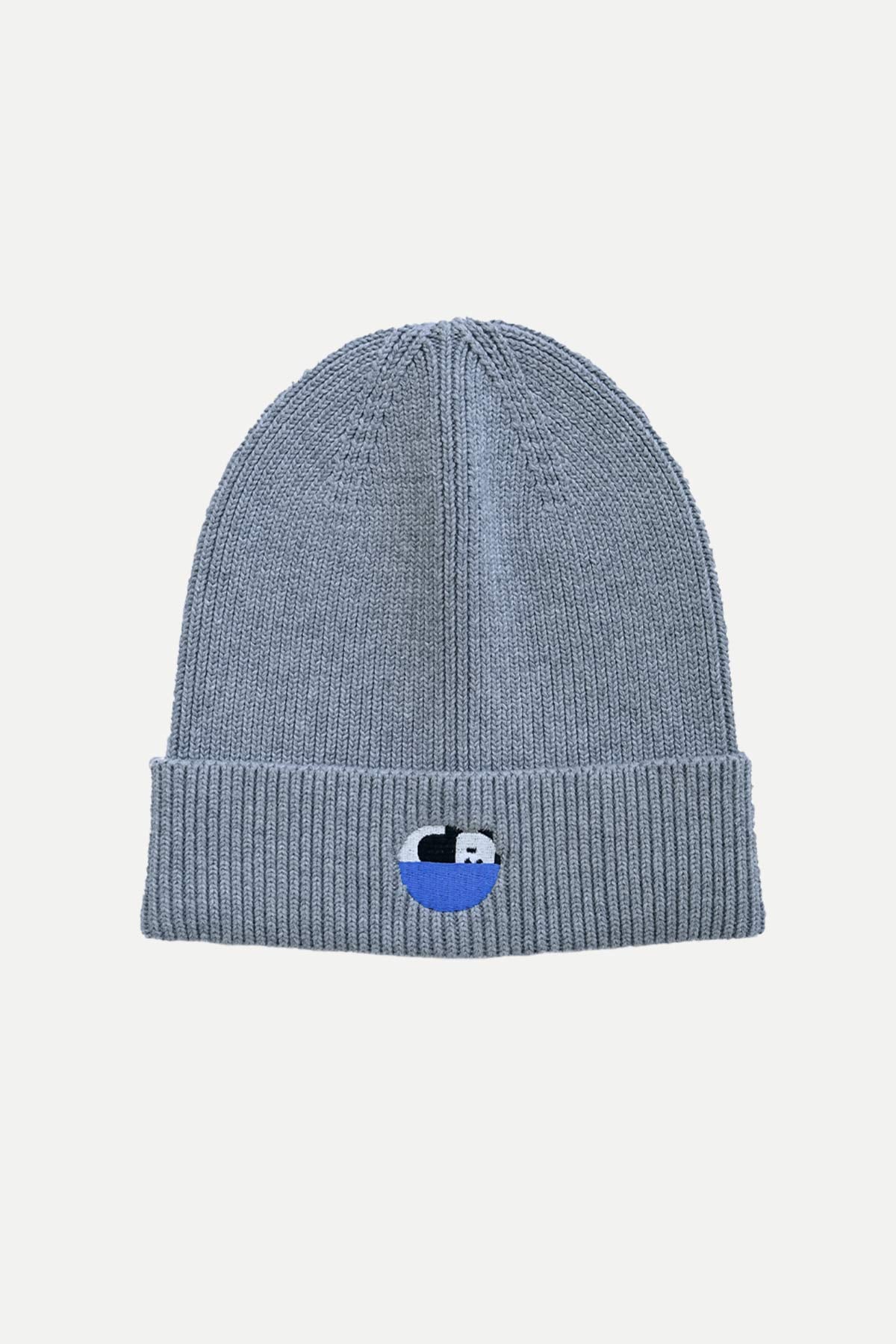 Sitting Panda Beanie - Gray