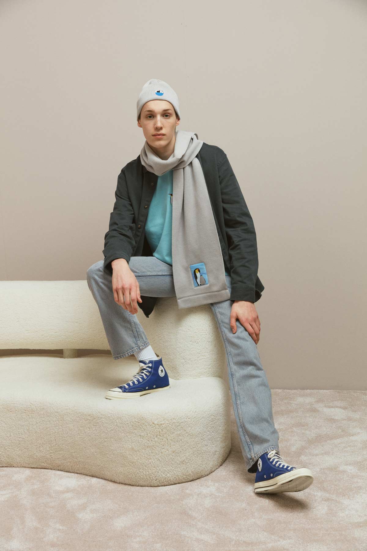 Emperor Penguin Fleece Scarf - Gray